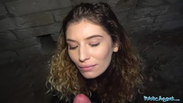 Főiskolás barátnő pénzért szexel Thumb