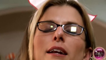 Muter jól leszopja a kolbászt Thumb