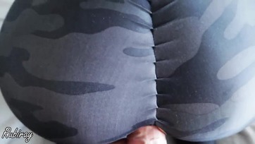 Szétszakadt jóganaciban farkaltam meg a mostoha nővérkém vagináját és rágeciztem Thumb