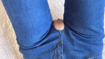 A kiéhezett mostoha kishugimnak a szétszakított farmerében lógattam be a faszomat Thumb