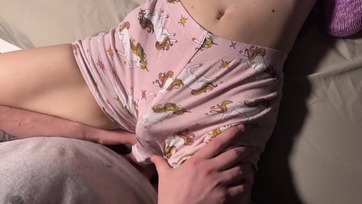 A 18 éves mostohanővérem csak megdörzsizni hagyta de én felelőtlenül bevágtam Thumb